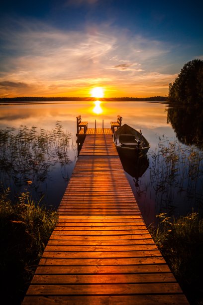 落日夕阳湖水