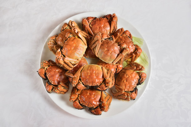 传统美味的大闸蟹