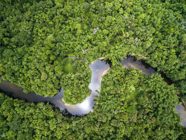 航拍草原河流