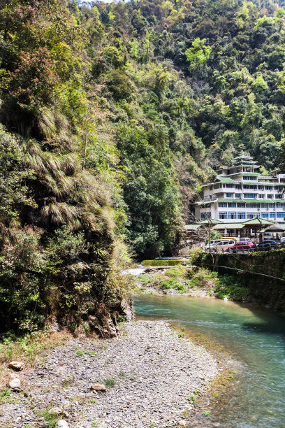 龙胜山