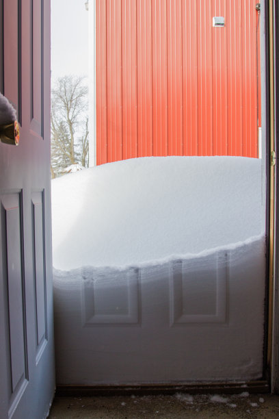 门口的大雪