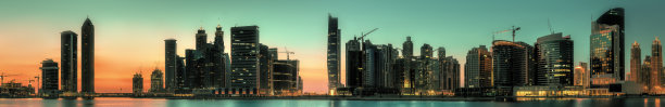 迪拜码头市中心的夜景