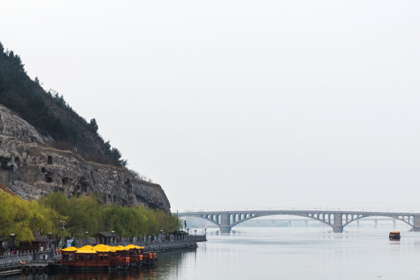 河堤河岸