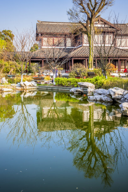 庭院楼阁,琉璃瓦建筑,庭院湖水