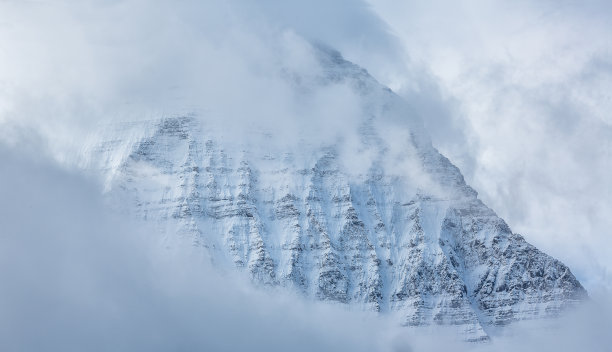 罗伯逊山