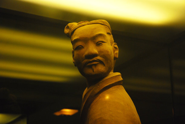 中国古代陶瓷雕像