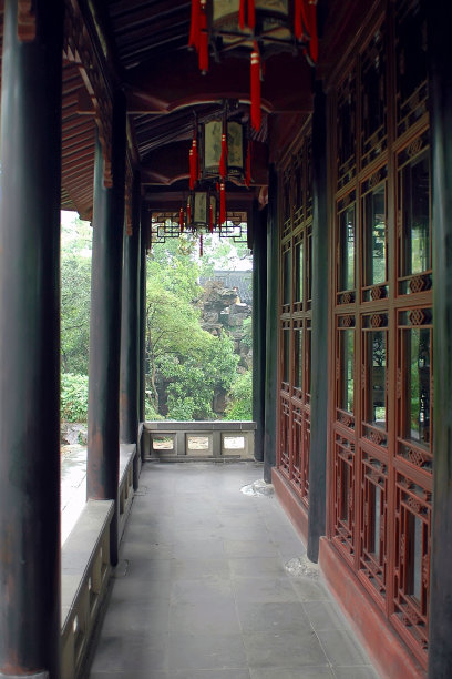 中国传统民宅木雕窗户