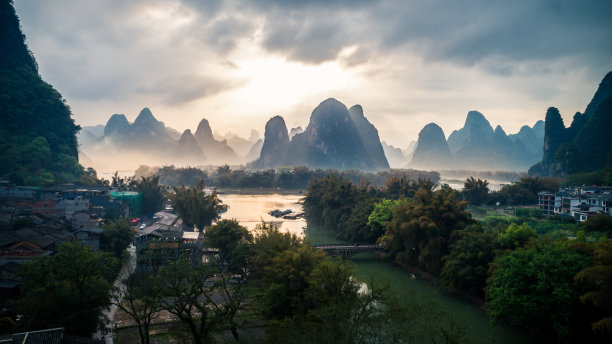 桂林山水背景