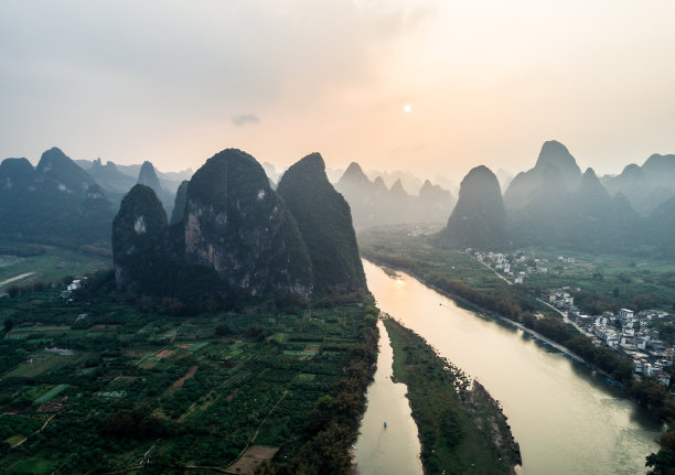 桂林山水背景