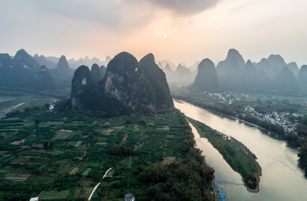 桂林山水背景