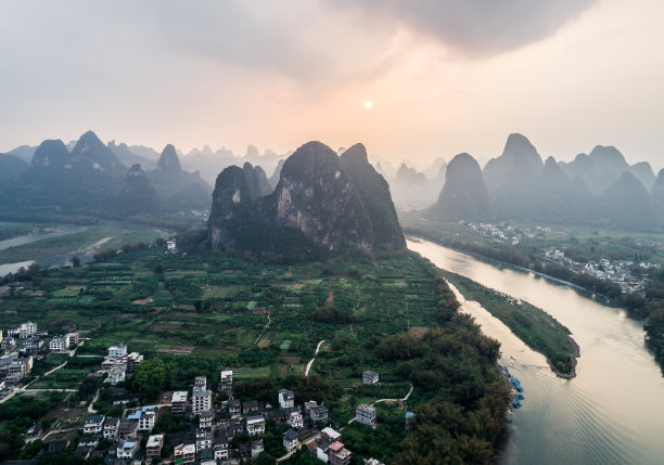 桂林山水背景