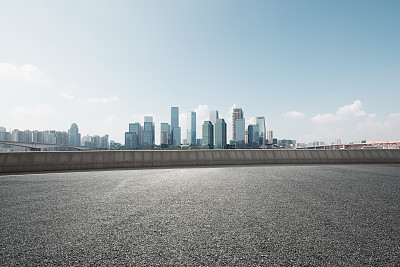 中国苏州城市建筑和柏油马路