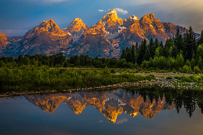 山间小景