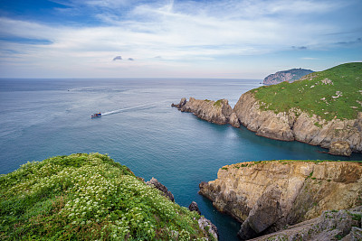 海岸悬崖峭壁图片