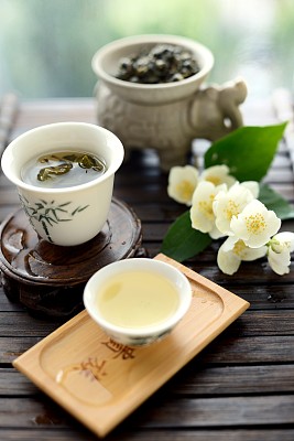 茉莉泡茶