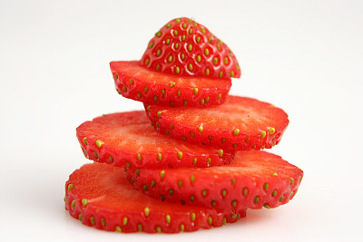 草莓切块