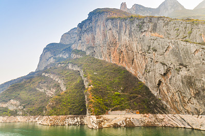 三峡大坝地貌全景图