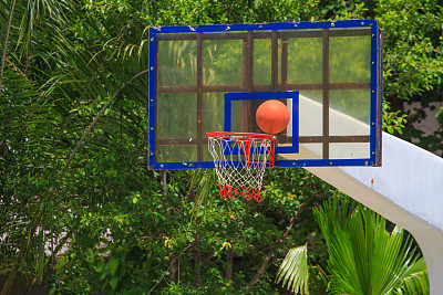 玻璃篮球架