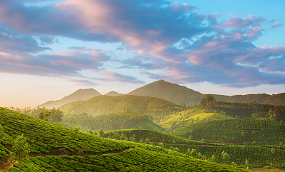 夕阳下的大山风景