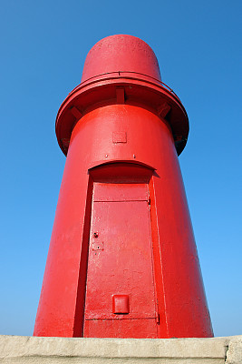 大海里的灯塔