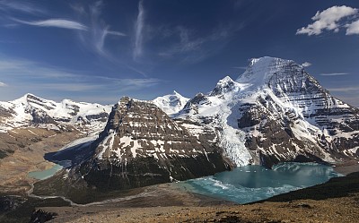 罗伯逊山