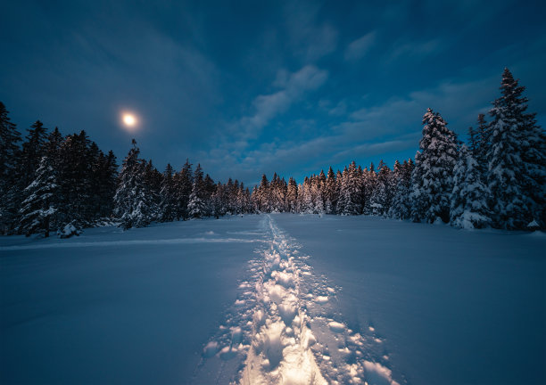 夜晚月亮风景