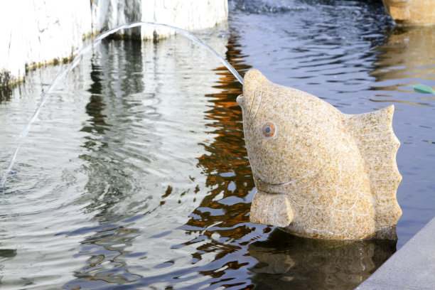 流水雕塑