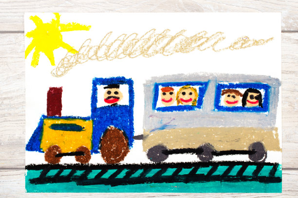 儿童乘坐小火车