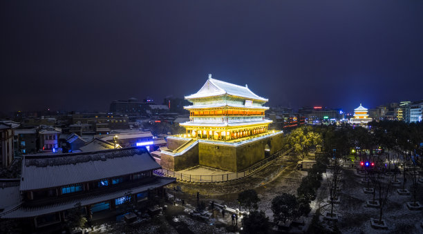 雪山坡