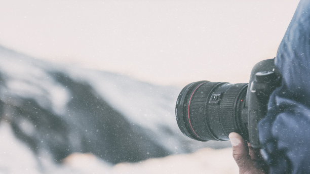 冬季雪原摄影相机