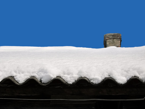 屋顶上的雪