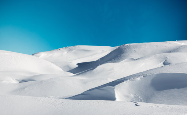 雪山冬景