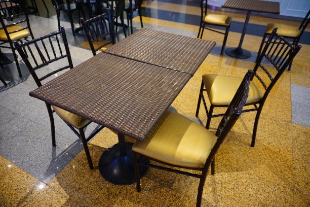 餐厅装修餐桌餐椅