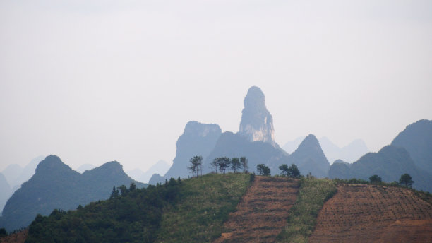 岩溶岩石