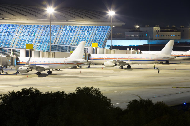 中华航空公司,飞机起飞