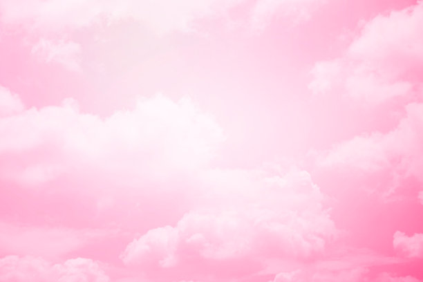 粉红色的云