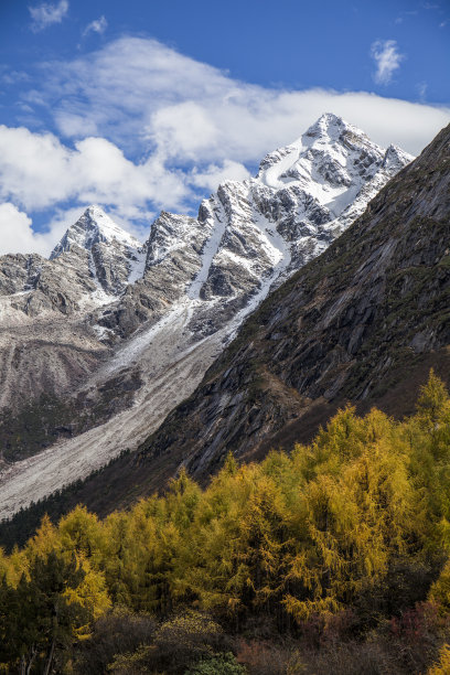 石头山