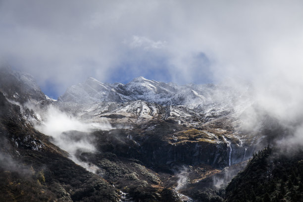 石头山