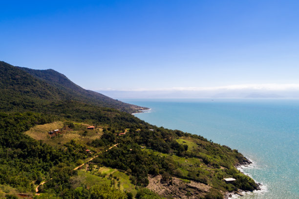 航拍海岛丛林风景