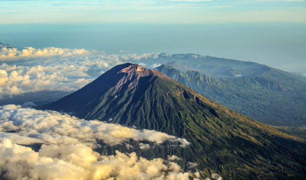 阿贡火山