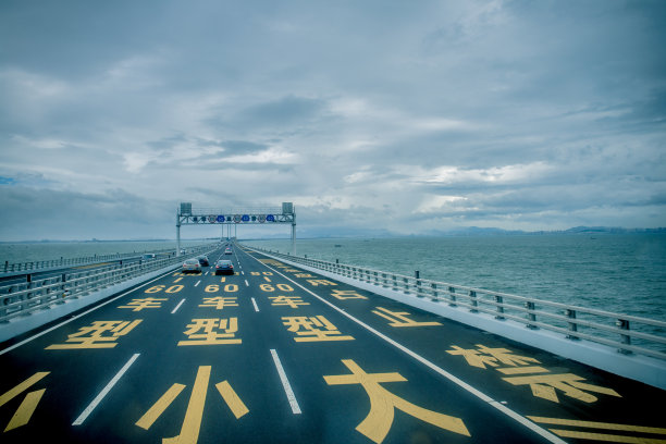 雨中驾驶