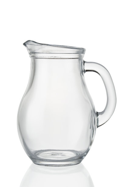 白色玻璃水瓶