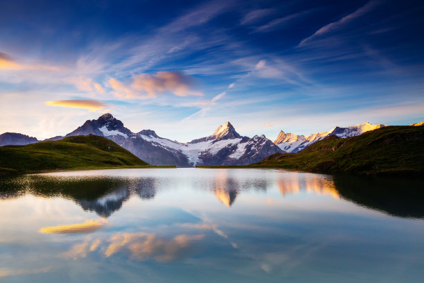 奇彩山景