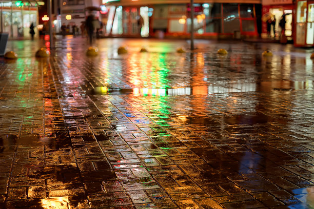 雨后石板路