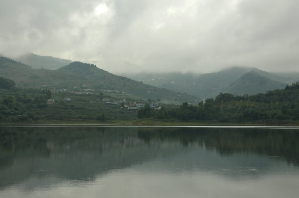 彩色雨景