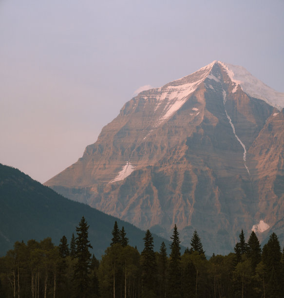 罗伯逊山