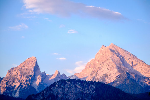 瓦茨曼山