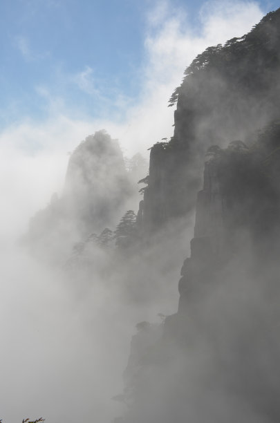 云雾中的黄山