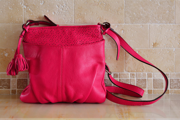 洋红色手提袋 粉红色手提袋