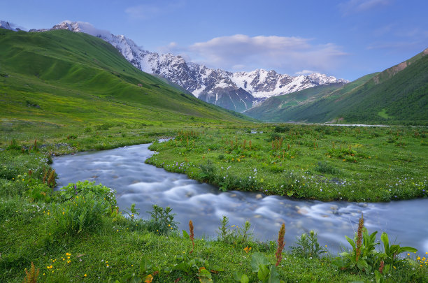 山涧溪流